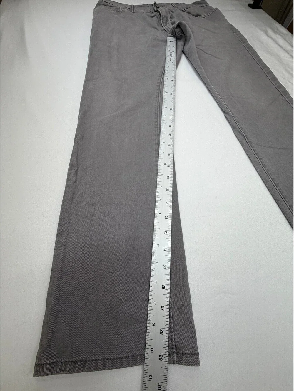 Old Navy Men's Straight Jeans Mid-Rise Zip Fly Medium Wash Size 33 Grey